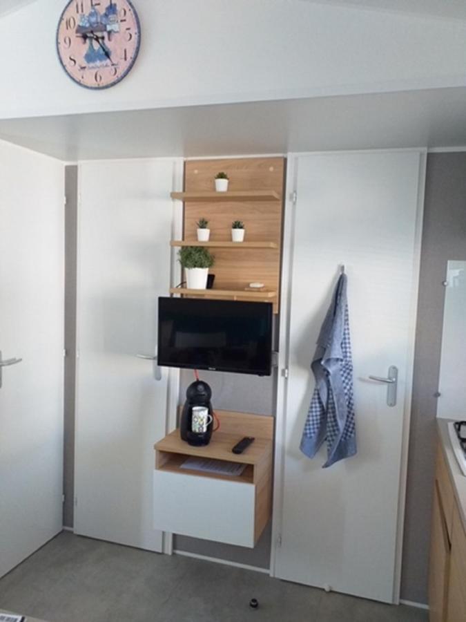Mhvacances Louent Plusieurs Mobilhomes Dans Camping 4 Etoiles A 200M De La Plage Et Cure Thermale Canet-en-Roussillon Exteriör bild