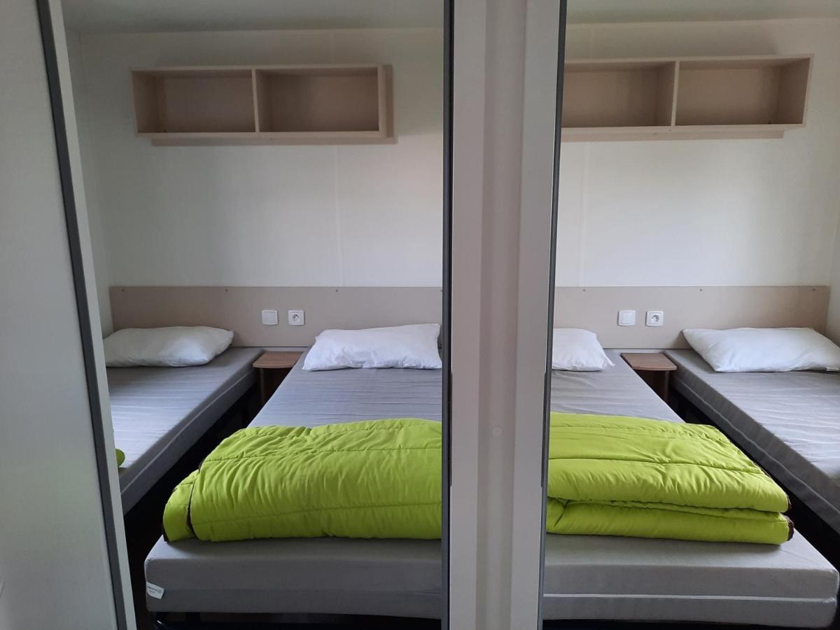 Mhvacances Louent Plusieurs Mobilhomes Dans Camping 4 Etoiles A 200M De La Plage Et Cure Thermale Canet-en-Roussillon Exteriör bild